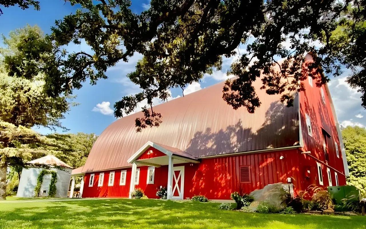 The Barn of Chapeau Shores 5