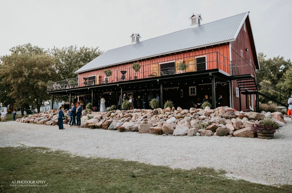 JR's Barn Wedding Venue 1