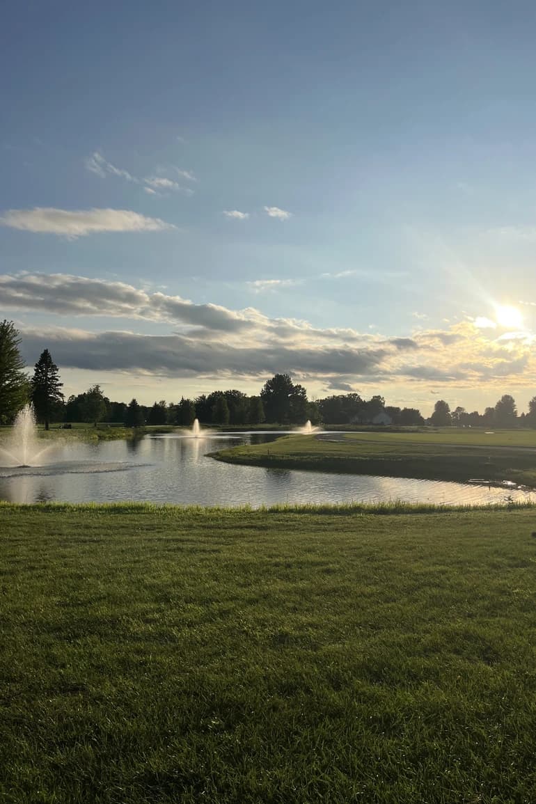 Mid Vallee Golf Course 1